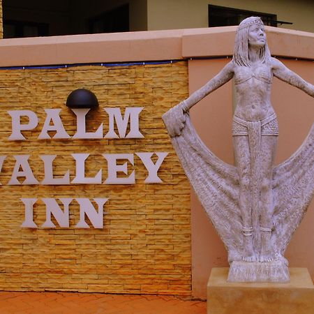 Palm Valley Inn And Day Spa Хартбееспоорт Екстериор снимка
