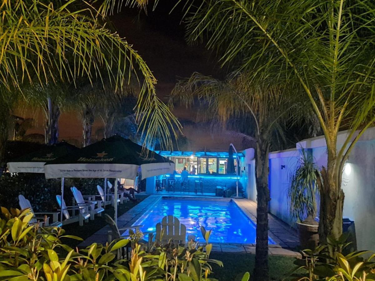 Palm Valley Inn And Day Spa Хартбееспоорт Екстериор снимка