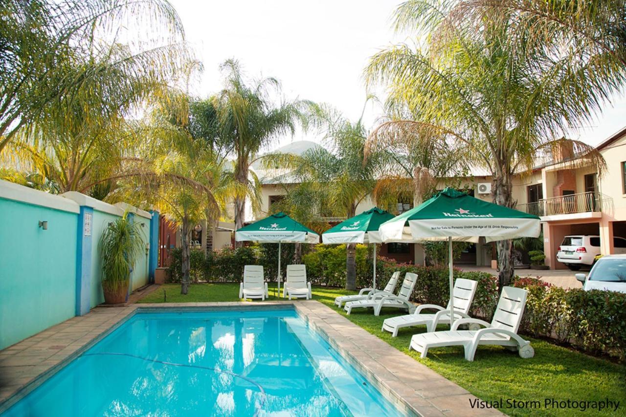 Palm Valley Inn And Day Spa Хартбееспоорт Екстериор снимка