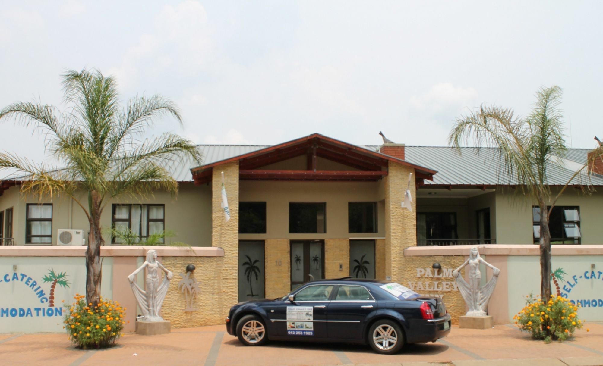 Palm Valley Inn And Day Spa Хартбееспоорт Екстериор снимка